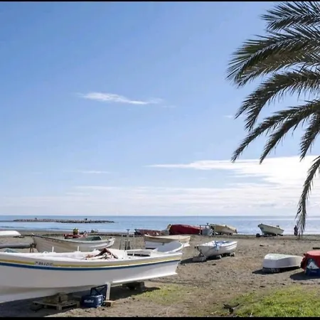 Water Front Beach Apt A Apartamento